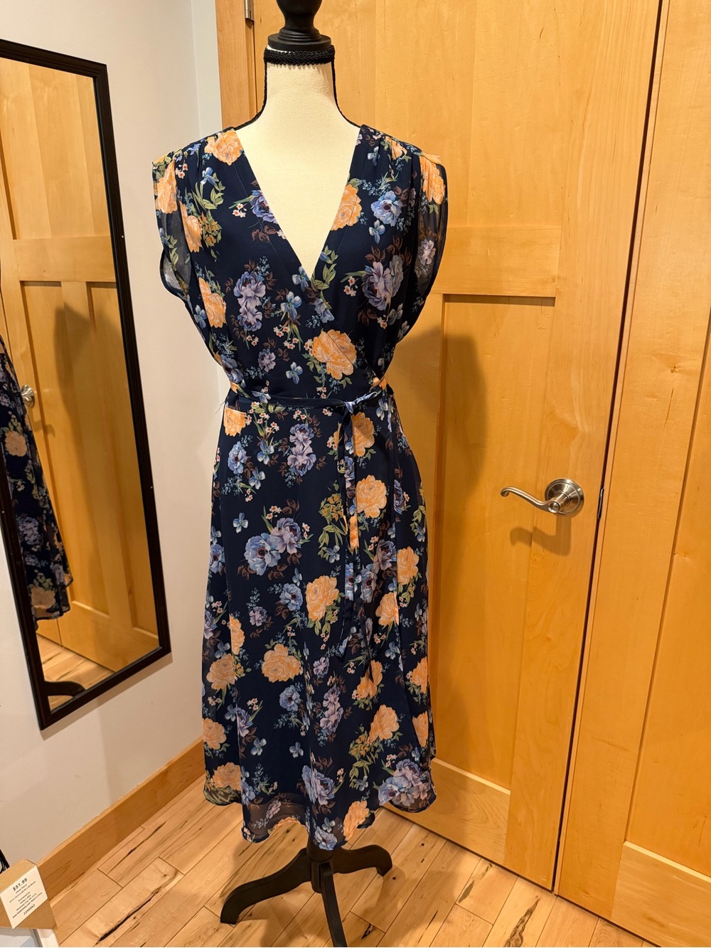 Yumi Kim Floral V-Neck Midi Dress in Navy with Peach Blooms